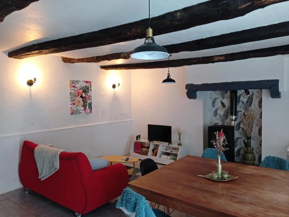 Maison Atypique Et Charmante Pleugueneuc 0*,