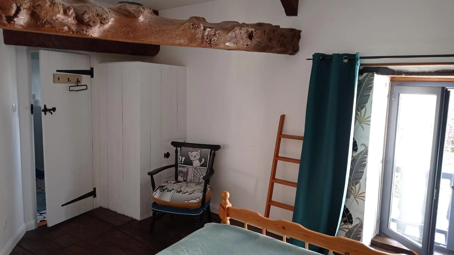 Maison Atypique Et Charmante Pleugueneuc 0*,  France